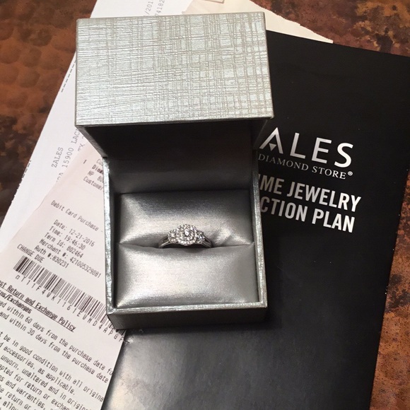 Beautiful! Diamond Engagement or just because Ring - Picture 2 of 7